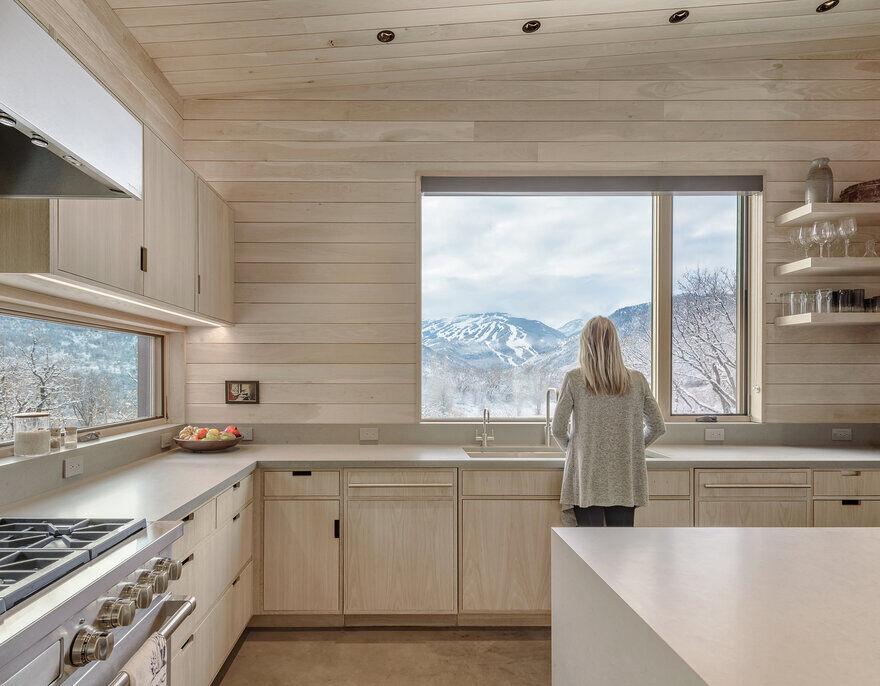 kitchen, Gammel Dam Retreat / CCY Architects