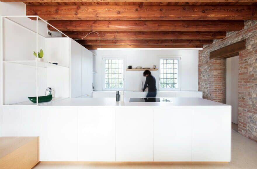 Interior Design for a Venetian Rural House / Didonè Comacchio Architects