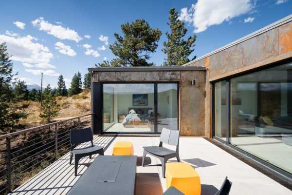 Ned Shed – Ski & Bike Getaway in Colorado / Fuentesdesign Architects