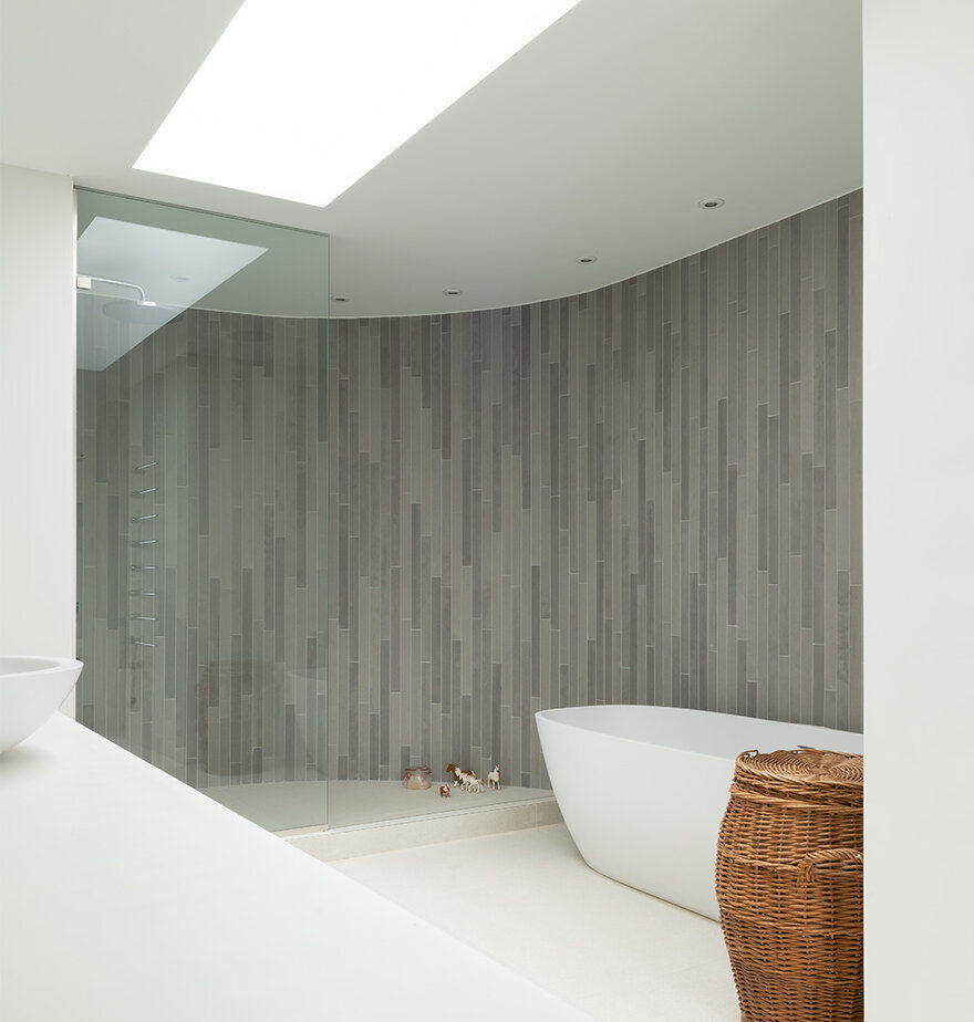 bathroom / McLean Quinlan Architects