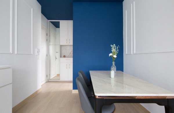 Deep Blue Valentine Apartment by Sim-Plex Design Studio