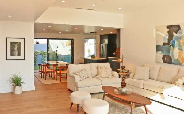 Oleander House / Molina Design and L.A Green Designs