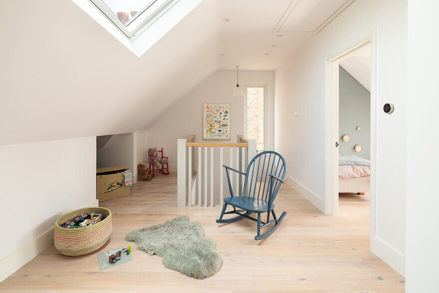 Loft Play Room, London Courtyard House Fully Refurbished by Fraher and Findlay