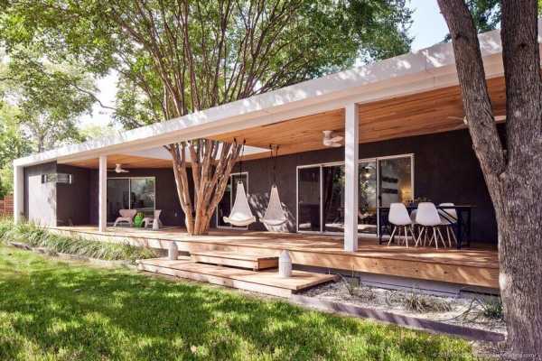 Y House, an Addition and Renovation to a 1960’s Texas Ranch Style House