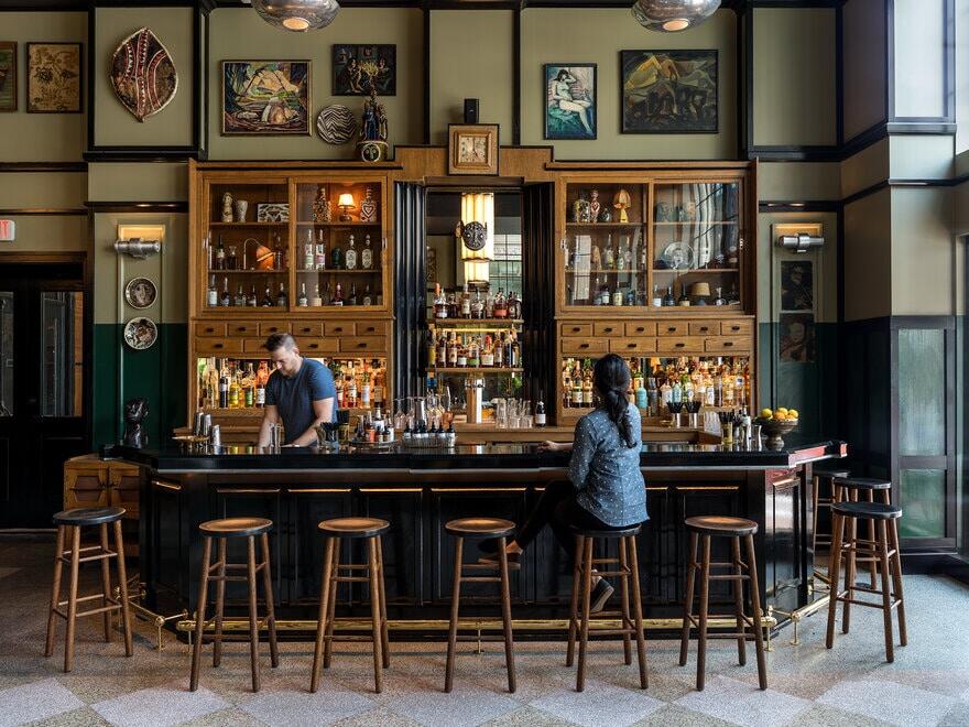 bar / EskewDumezRipple