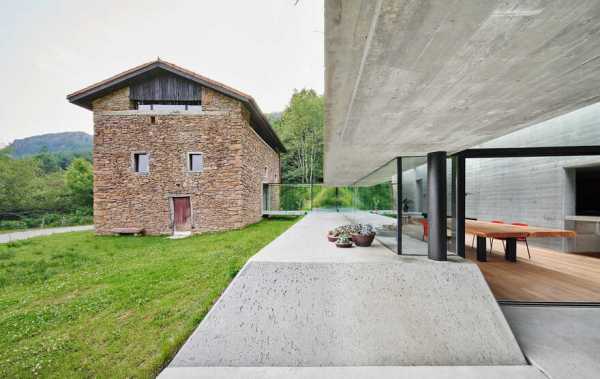Landaburu Borda House / Jordi Hidalgo Tané Arquitectura