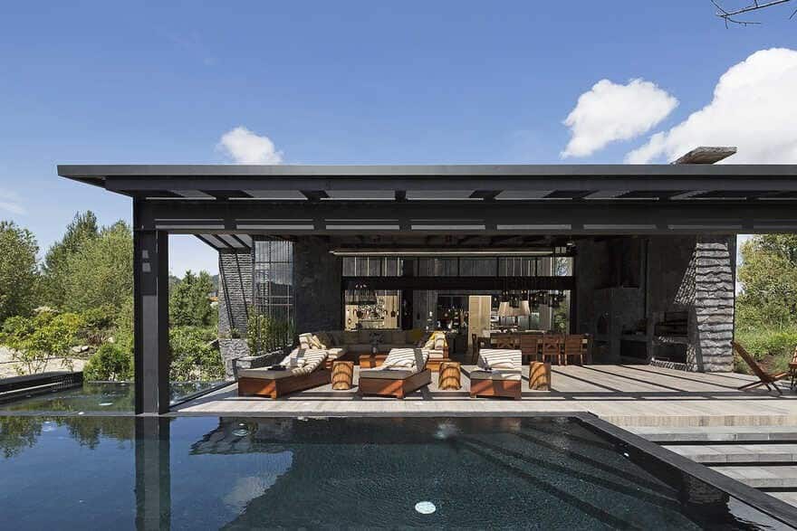 LS House, Valle de Bravo / Luciano Gerbilsky Arquitectos