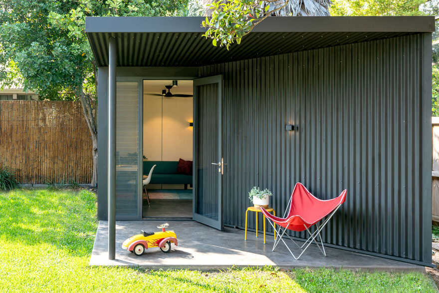 YrdPod, Tiny House by Kreis Grennan Architecture