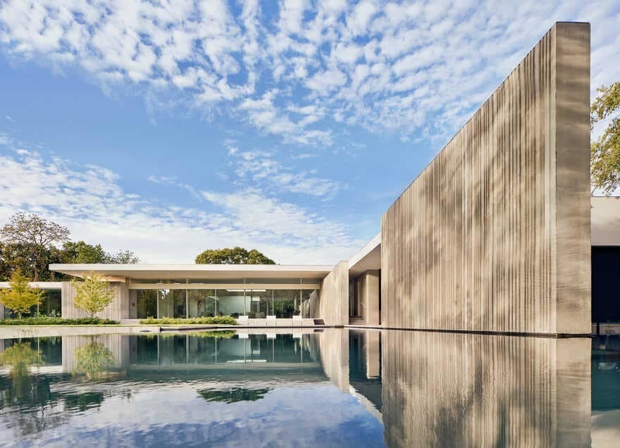 Dallas Residence Represents Resurgence of 'New Brutalism' By Specht Architects