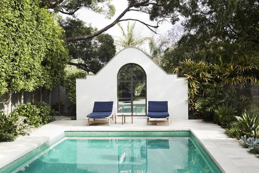 Peppertree Villa, a 1920s Home Revived and Refreshed by Luigi Rosselli Architects