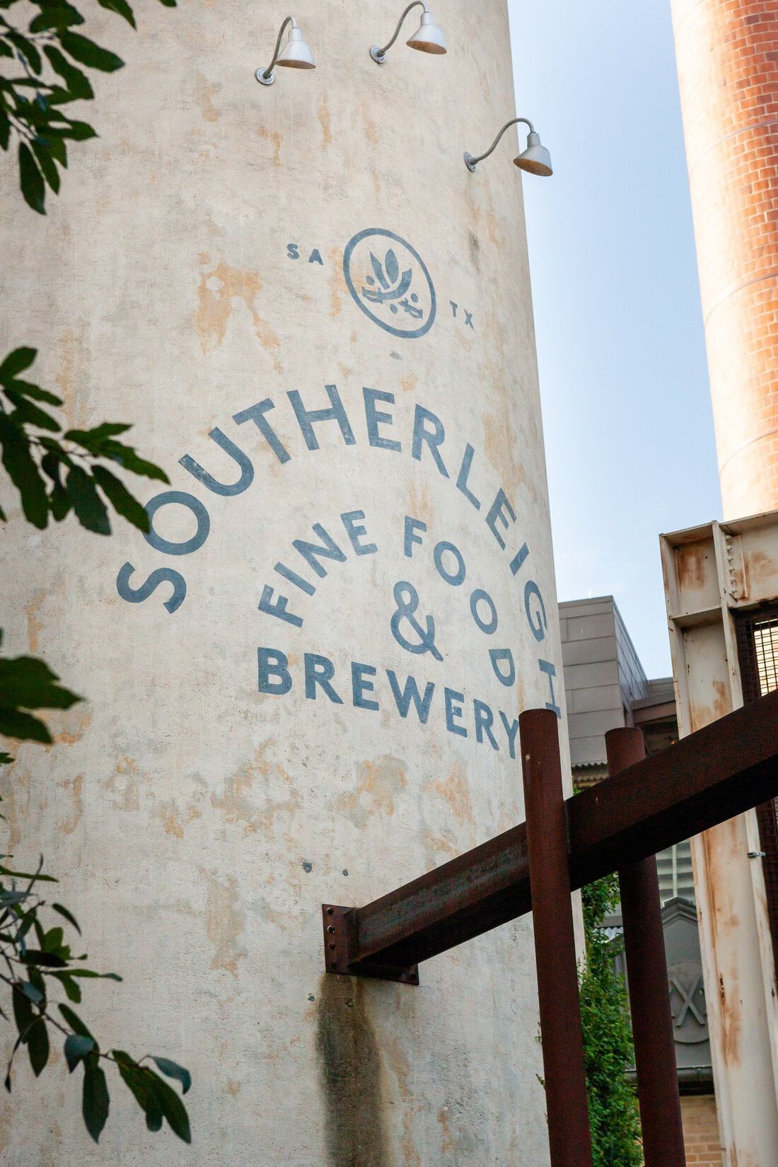 Southerleigh Fine Food and Brewery, San Antonio / Clayton & Little