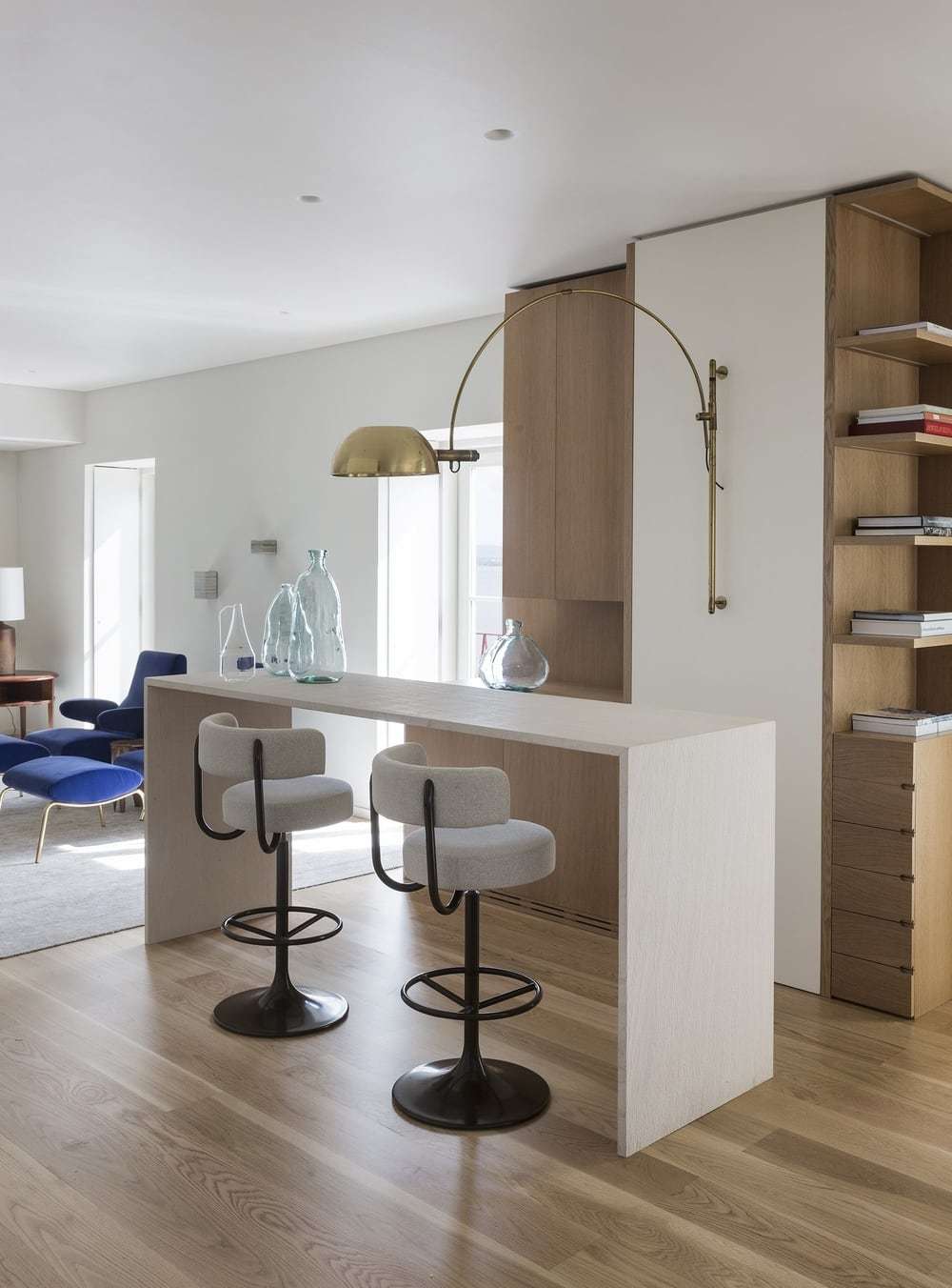 Penthouse Apartment in Lisbon Features Neutral Tones and Wood Finishings