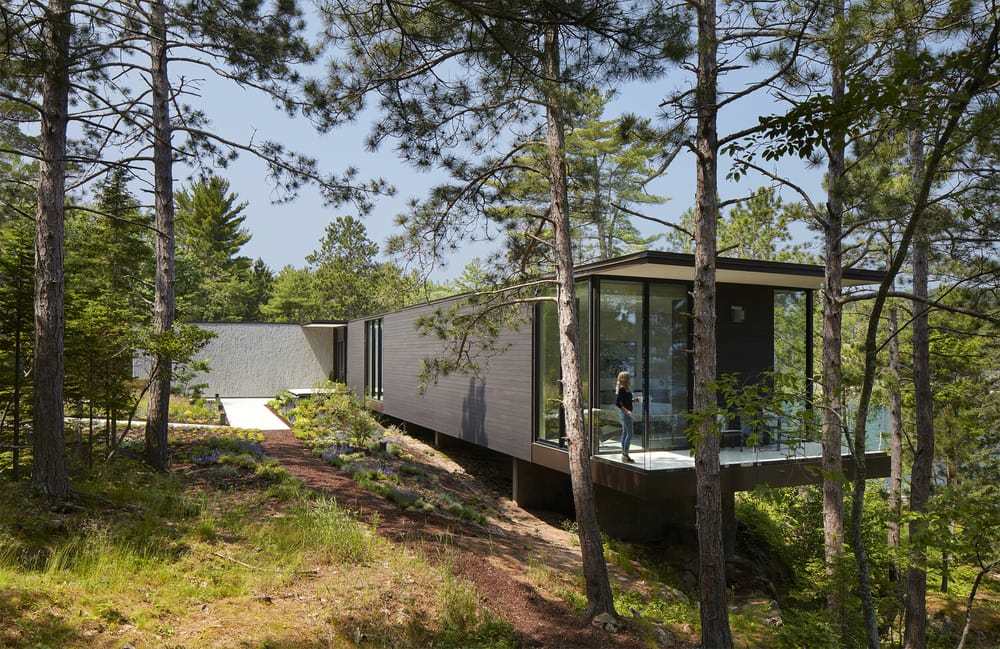 X House by Snow Kreilich Architects
