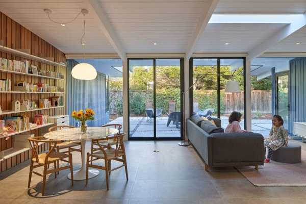 Greenmeadow Eichler House by YamaMar Architecture