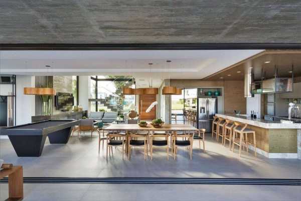 Bluish House by Studio Colnaghi Arquitetura