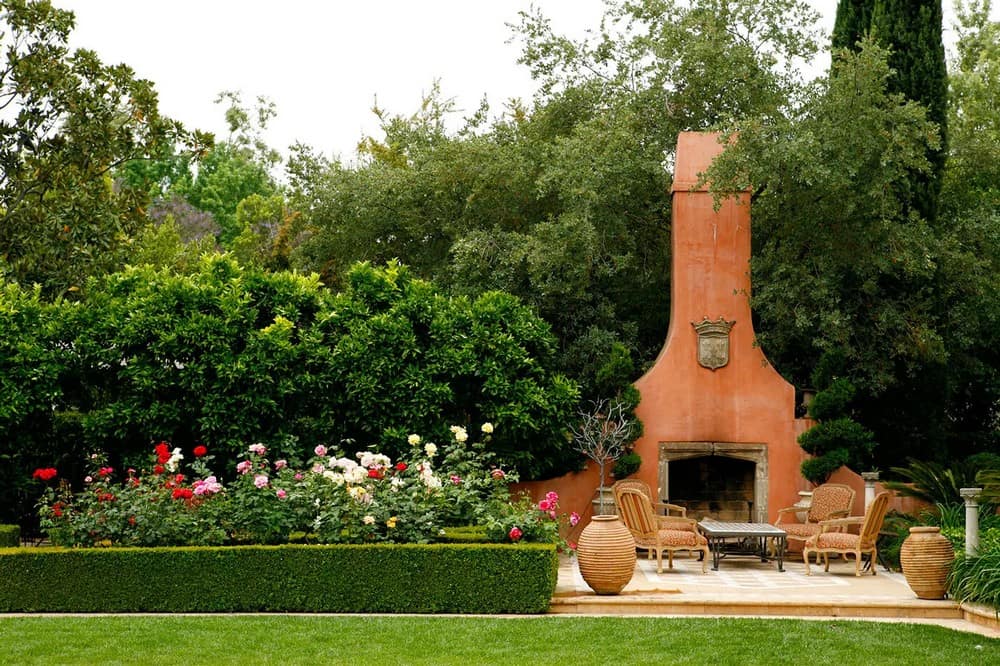 A Beautiful Italian Style Garden by EPT Design