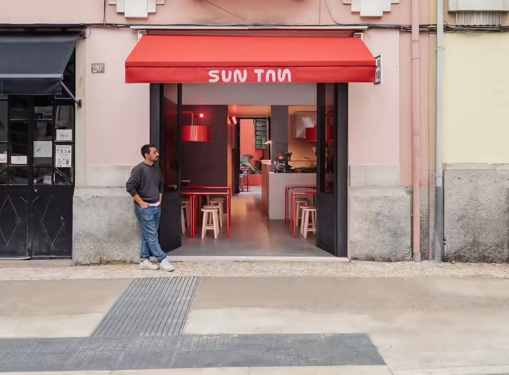 Sun Tan Restaurant