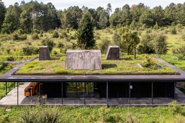 Rain Harvest Home – Net Zero House Equipped with a Green Roof and Sustainable Bathhouse