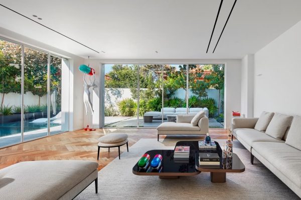 A Lively and Inviting Family Space by Shlomit Zeldman