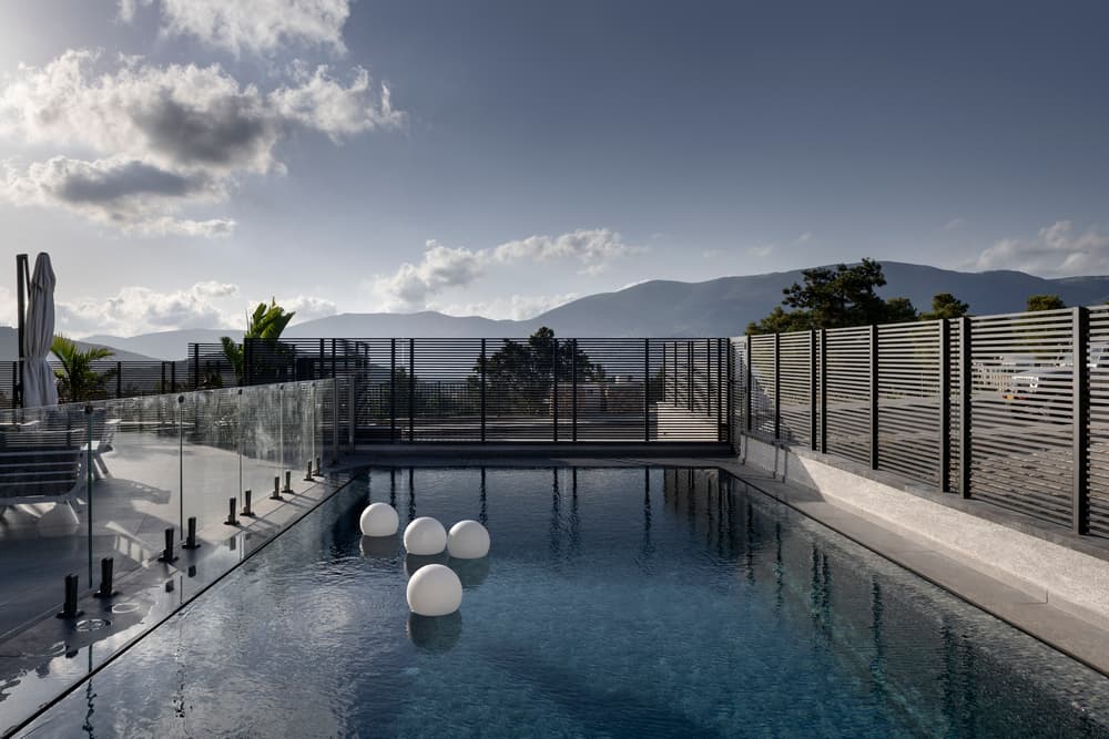 Luxury Resort Villa, Yehudit Schneider