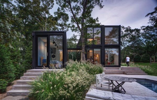 Amagansett Modular House by MB Architecture