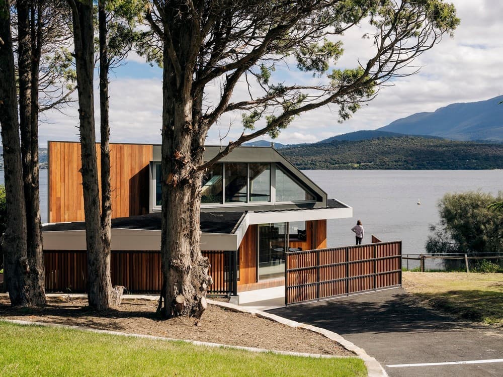 The Boat House / Maguire + Devine Architects