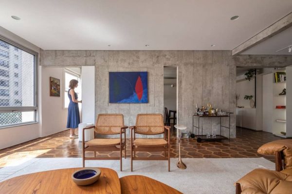 Jardins Apartment Renovation / Flavia Torres Arquitetura