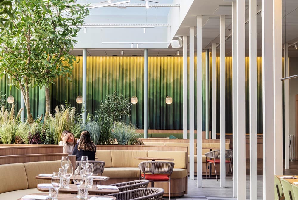 Simultaneo in Hotel Plaza, Barcelona - Restaurant, Bar & Lobby