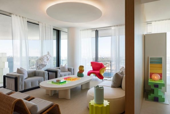 Miami Beach Apartment / SheltonMindel