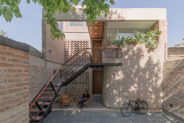 Segura House / Primer Piso Arquitectos