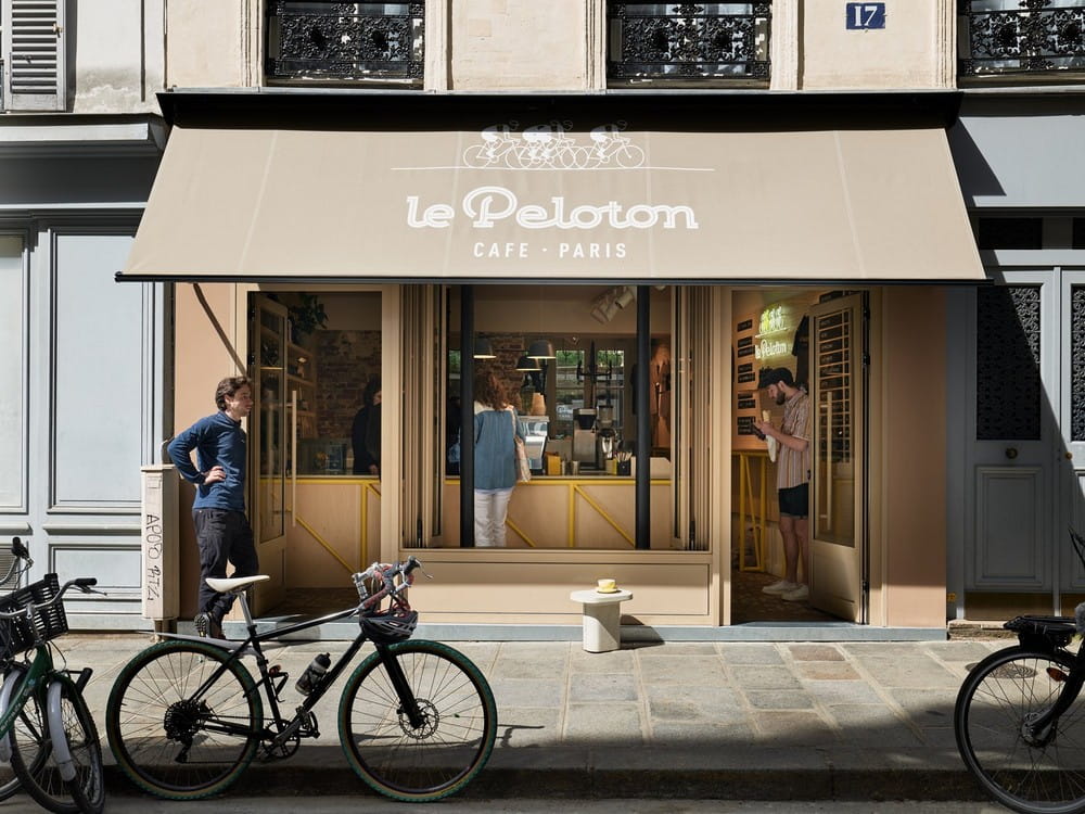 Le Peloton Café / CUT Architectures