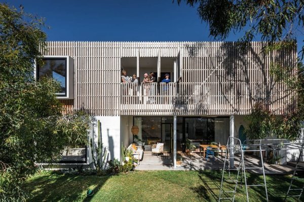 Hastings House / Cast Studio