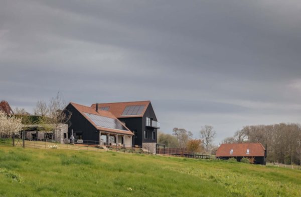 Downland Barns / McLean Quinlan Architects