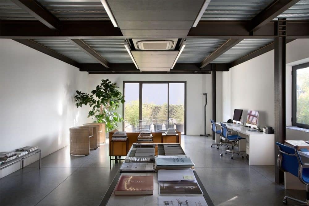G.T. Design Headquarters / Paolo Simonetti Architect