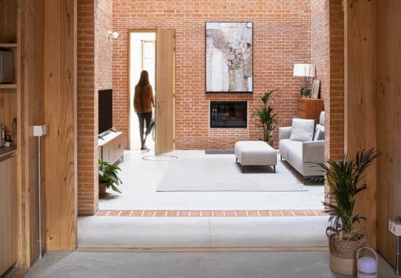 Granollers House: A Versatile Single-Family Home by H Arquitectes