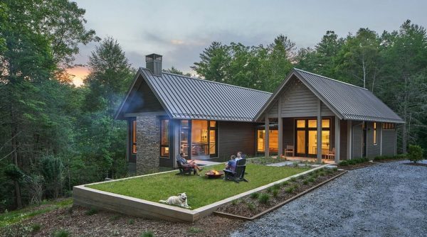 Camp Campos / Altura Architects