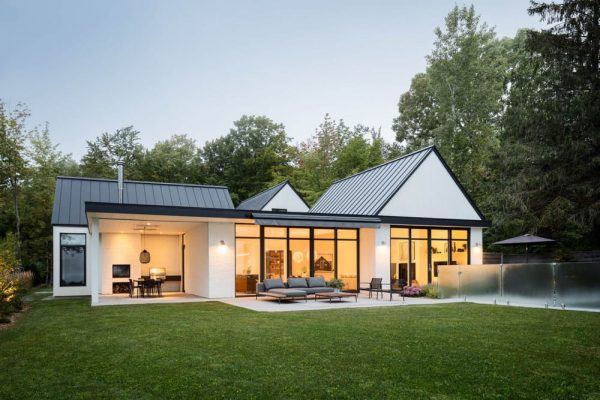 The House at Lac Brome / Thellend Fortin Architectes