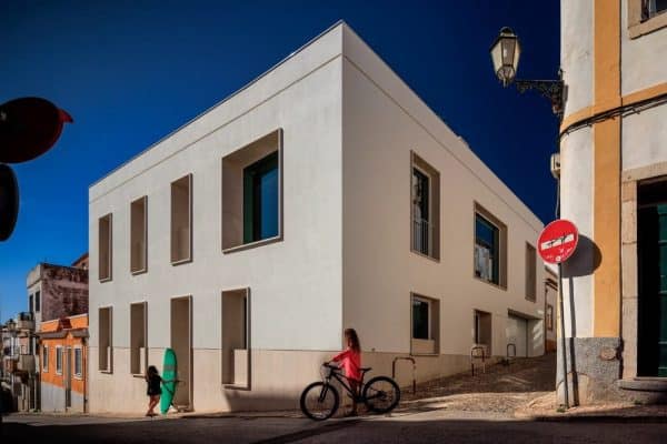 Casa Sofia: A Contemporary Residence in Lagos, Portugal
