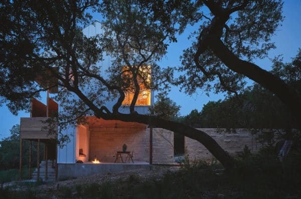 Jonestown Tree house / Faye + Walker Architecture