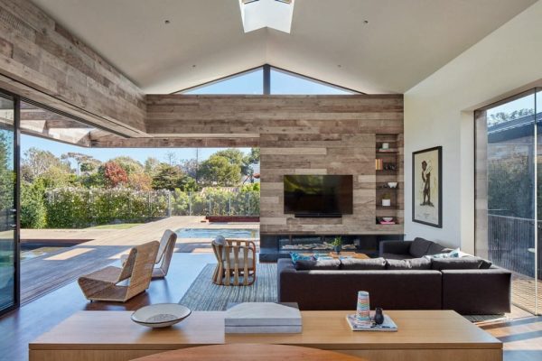 Malibu Surf Retreat: A Tropical-Inspired Escape by Kovac Design Studio