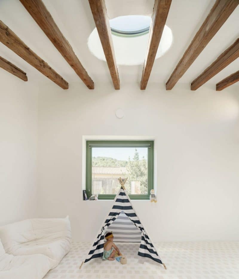 Mila House / Isla Architects