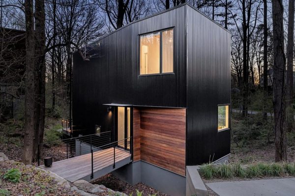 Casa Negra / Rusafova-Markulis Architects