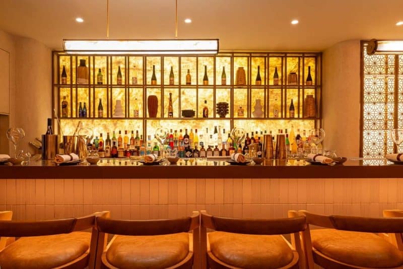 bar