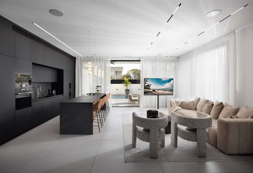 Modern Family Villa in Israel’s Judean Foothills – Design by Nirit Wax