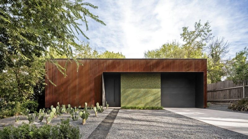 Stealth Residence / Specht Novak