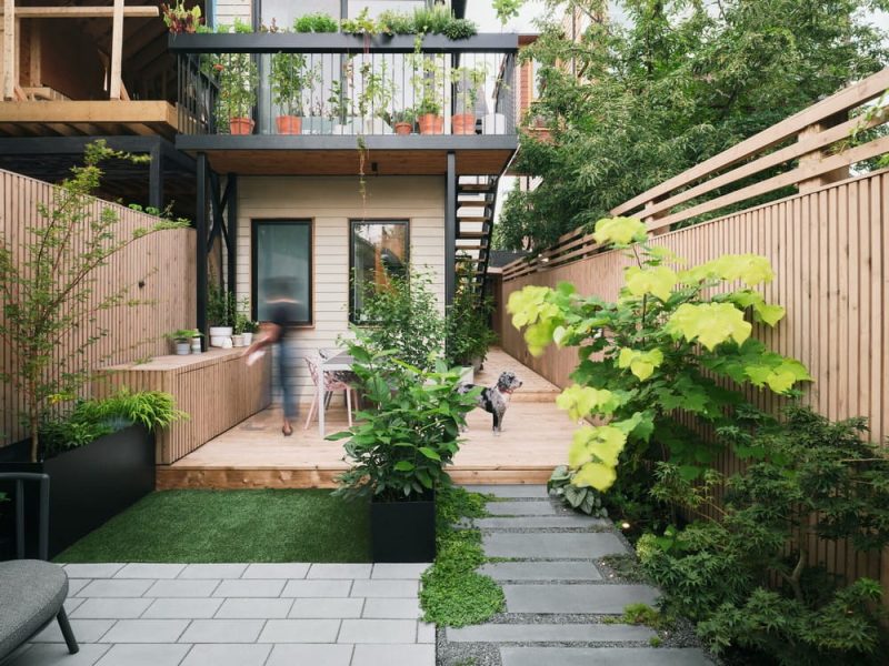 outdoor kitchen