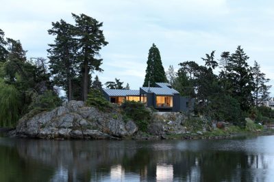 Shoreline House / Splyce Design
