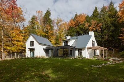 Maison du Ruisseau / Le local Design