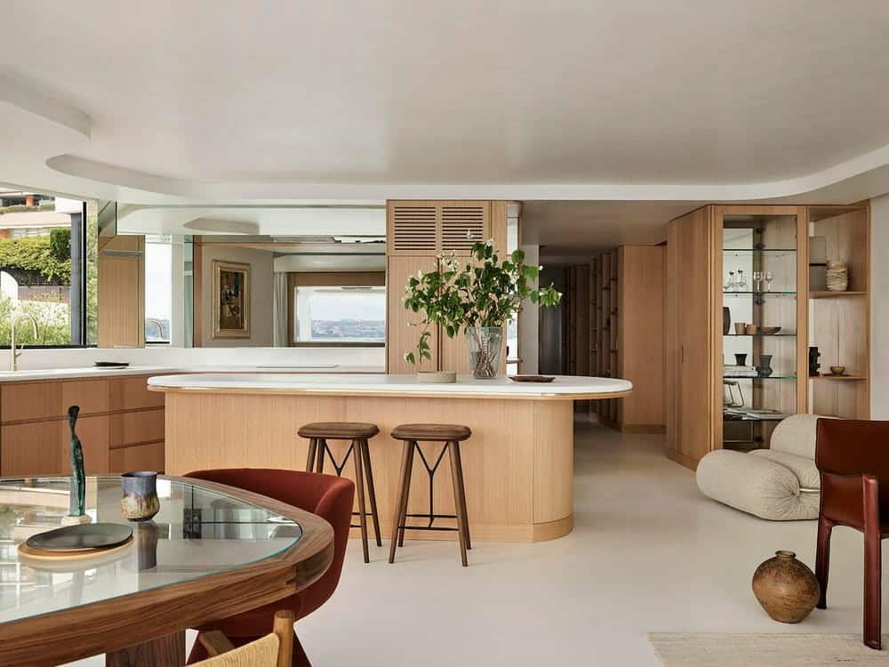 Darling Point Waterfront Apartment / Studio ZAWA